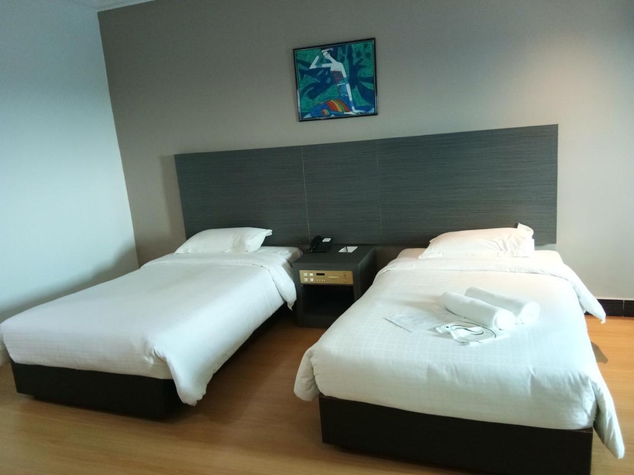 Purnama Hotel Limbang Exterior foto